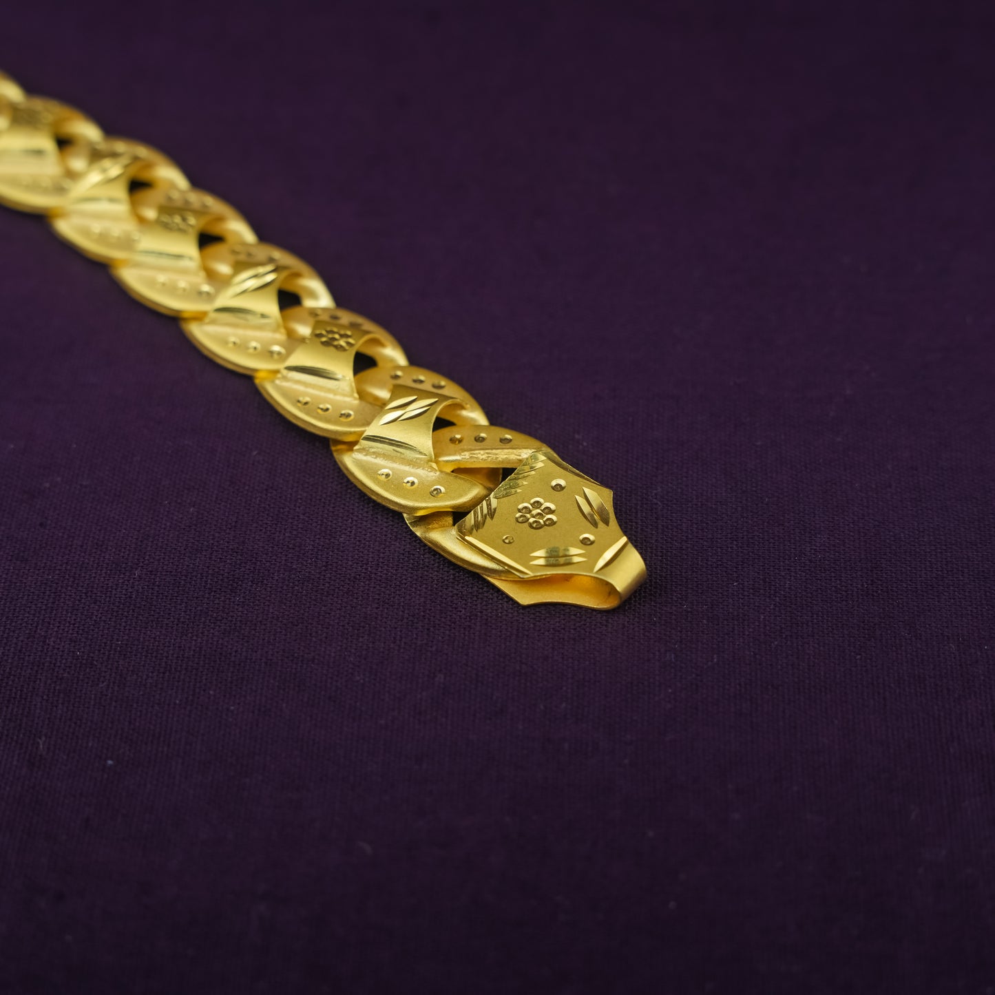 Ornate Petal Chain Bracelet