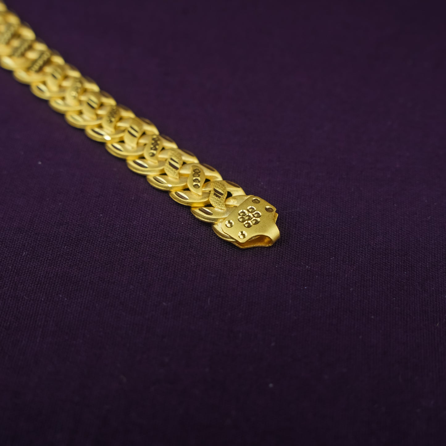 Classic Cuban Link Bracelet with Signature Accent