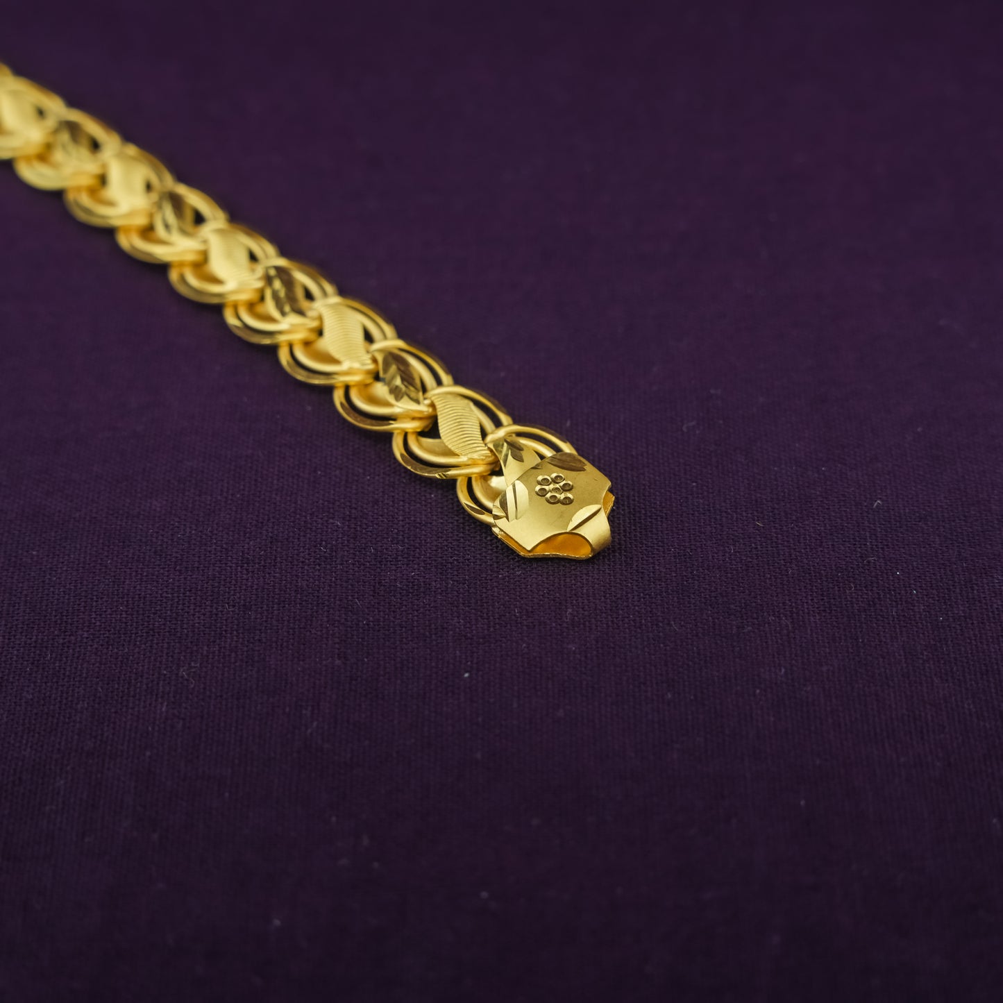 Twisted Elegance Gold Bracelet