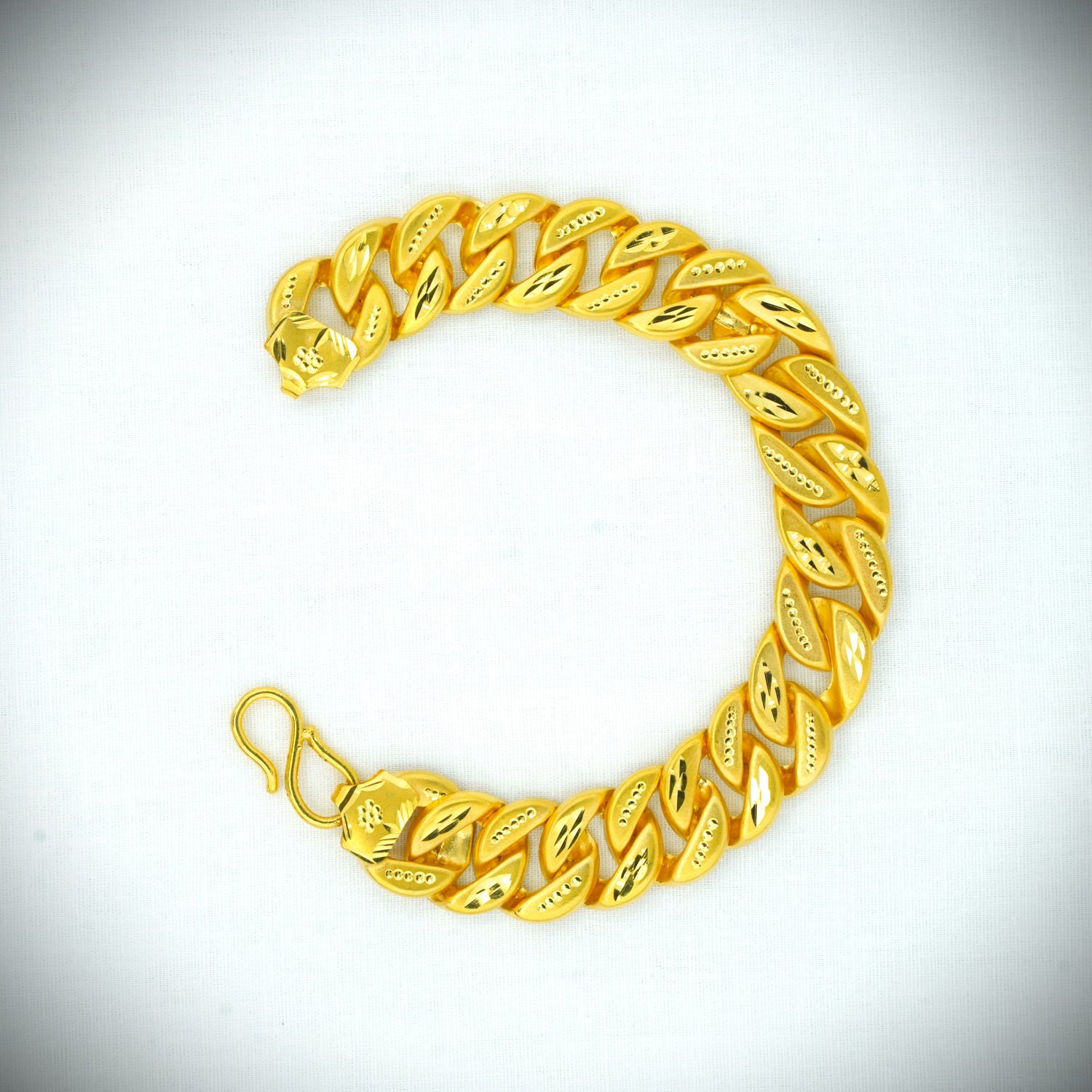 Bracelet Signature Collection