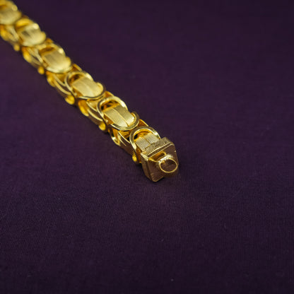 Classic Cuban Link Bracelet with Signature Accent